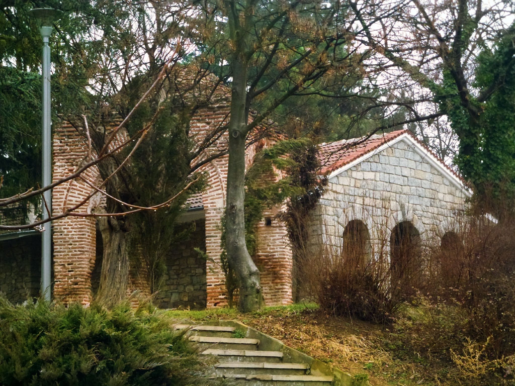 Две култури, две съседки