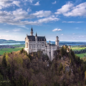 NEUSCHWANSTEIN перлата на Бавария