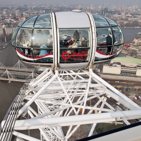 Лондон от кабинката на London Eye- снимката е на дъщеря ми Лаурен, аз само я споделям ... тя си няма IощеI регистрация тука...