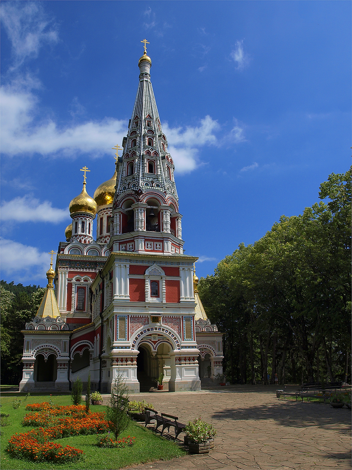 Храм- паметникът 