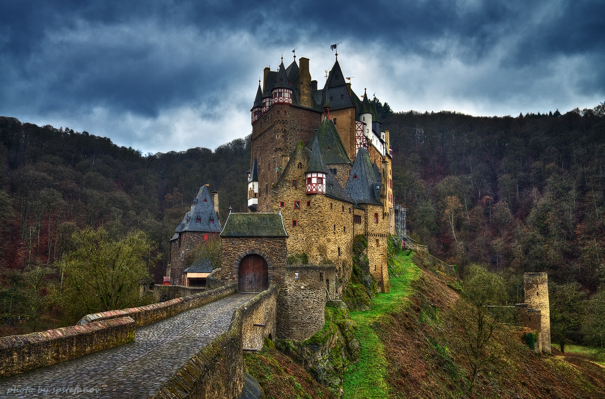 Burg Eltz...