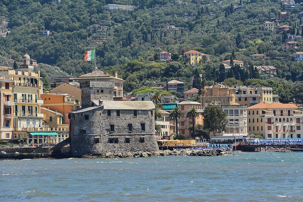 Castello sul Mare, 1551 г., Rapollo