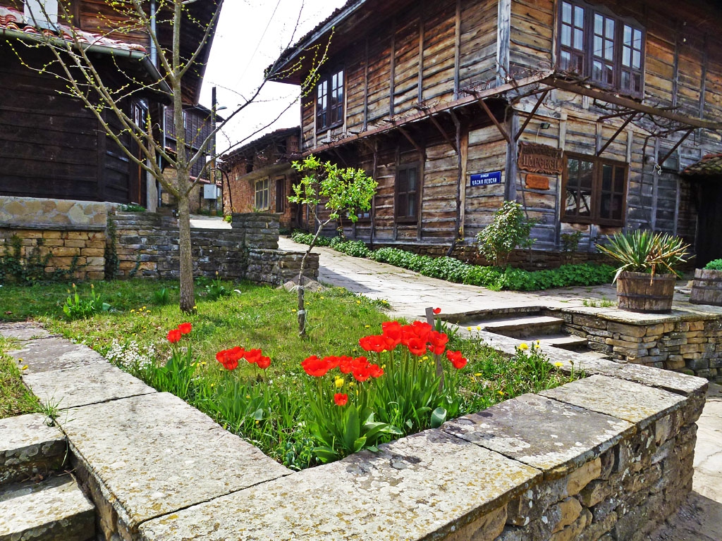 Лалета в центъра на Медвен