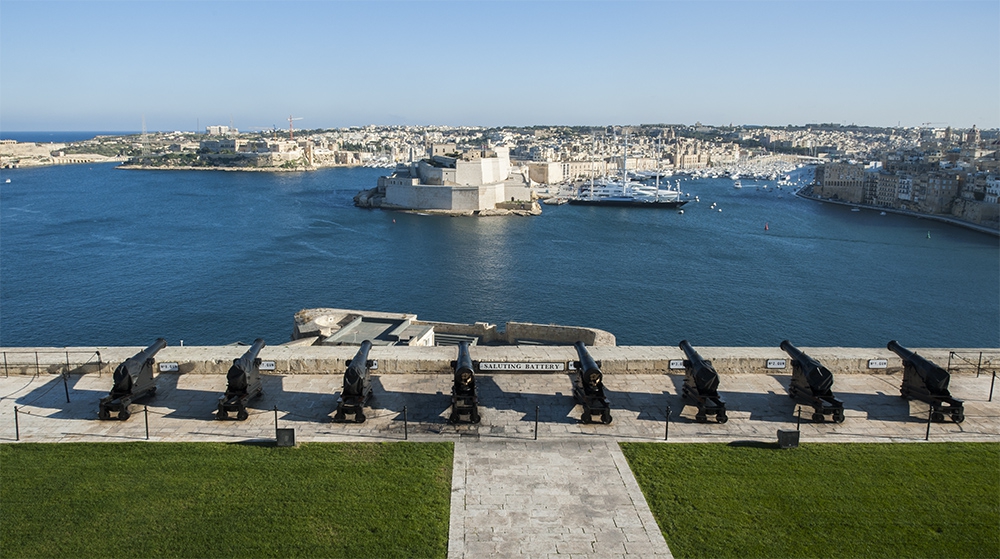 Saluting Battery