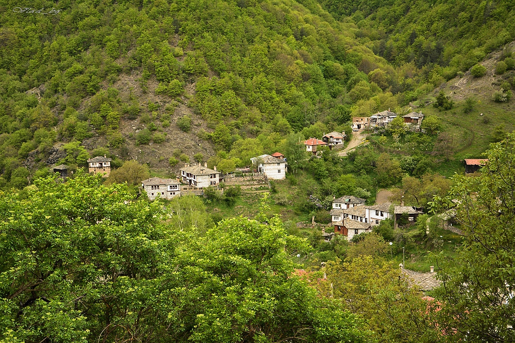 Пролет в Косово