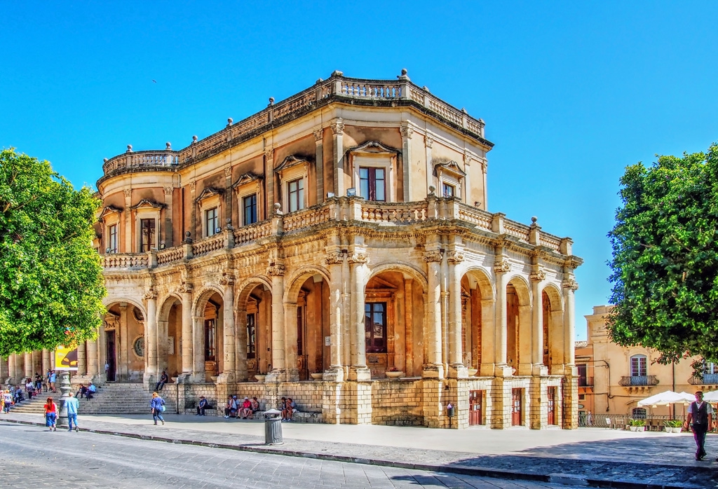 Ното - Palazzo Ducezio