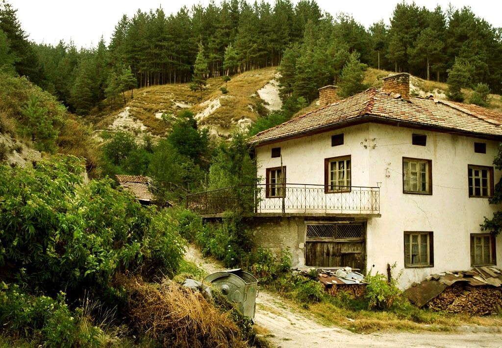 Нито село, нито планина
