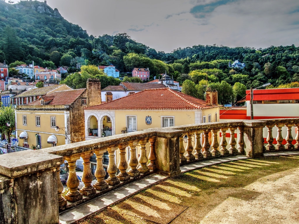 Поглед от терасата на Palacio nacional de Sintra