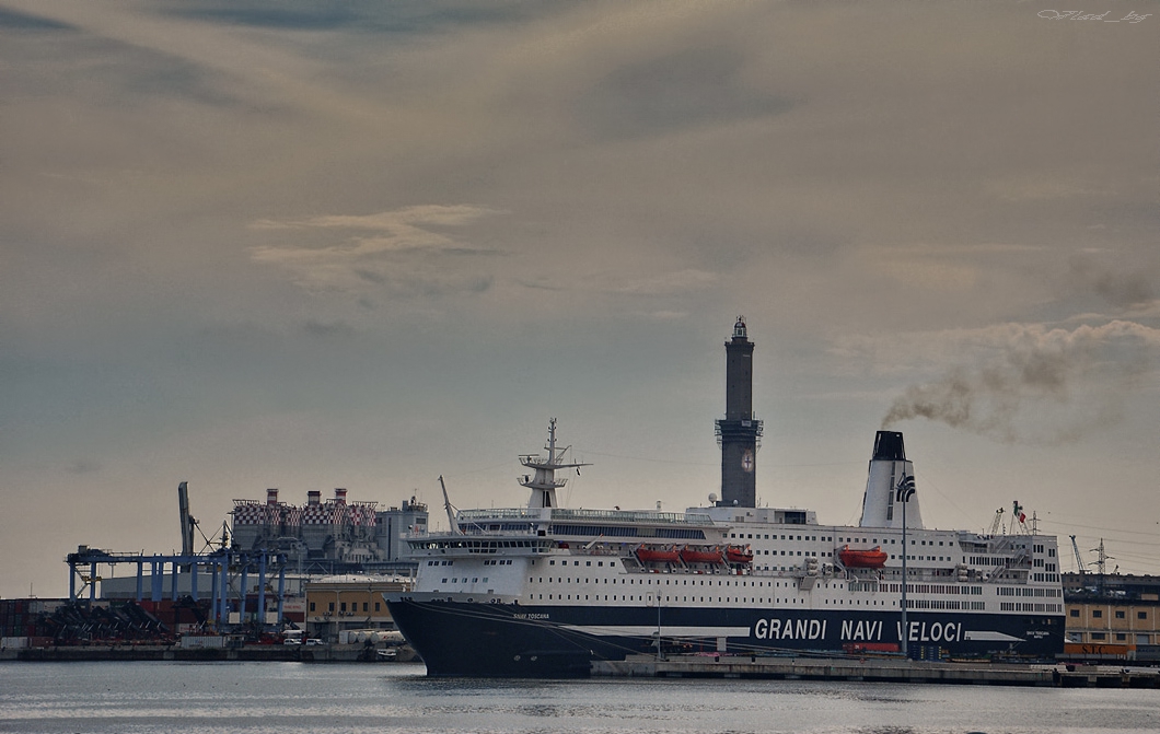 SNAV Toscana край Lanterna di Genova, 1543 г.*