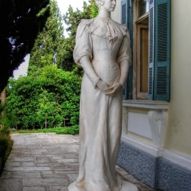 Ахилион - Статуя на Екатерина