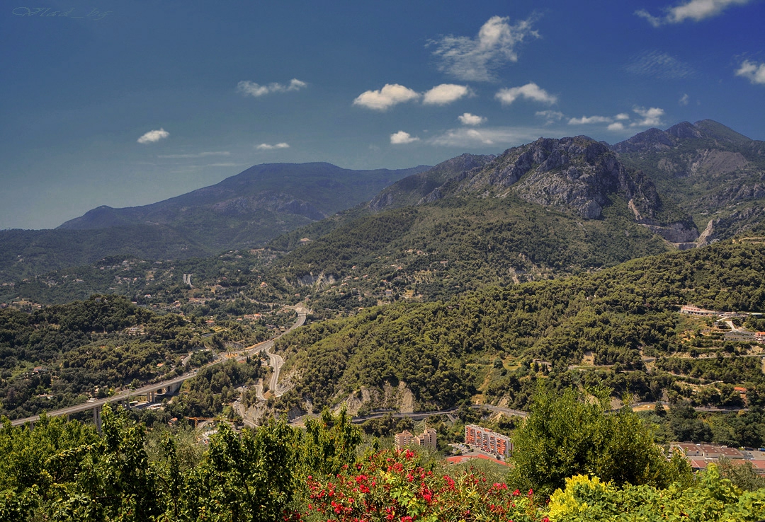 Погледнато от Castellar, France