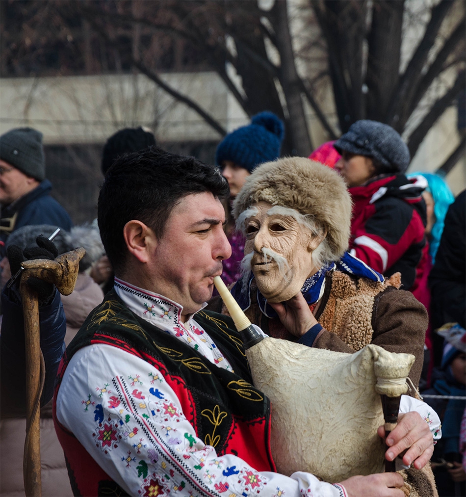 Кукерски фестивал в Перник .