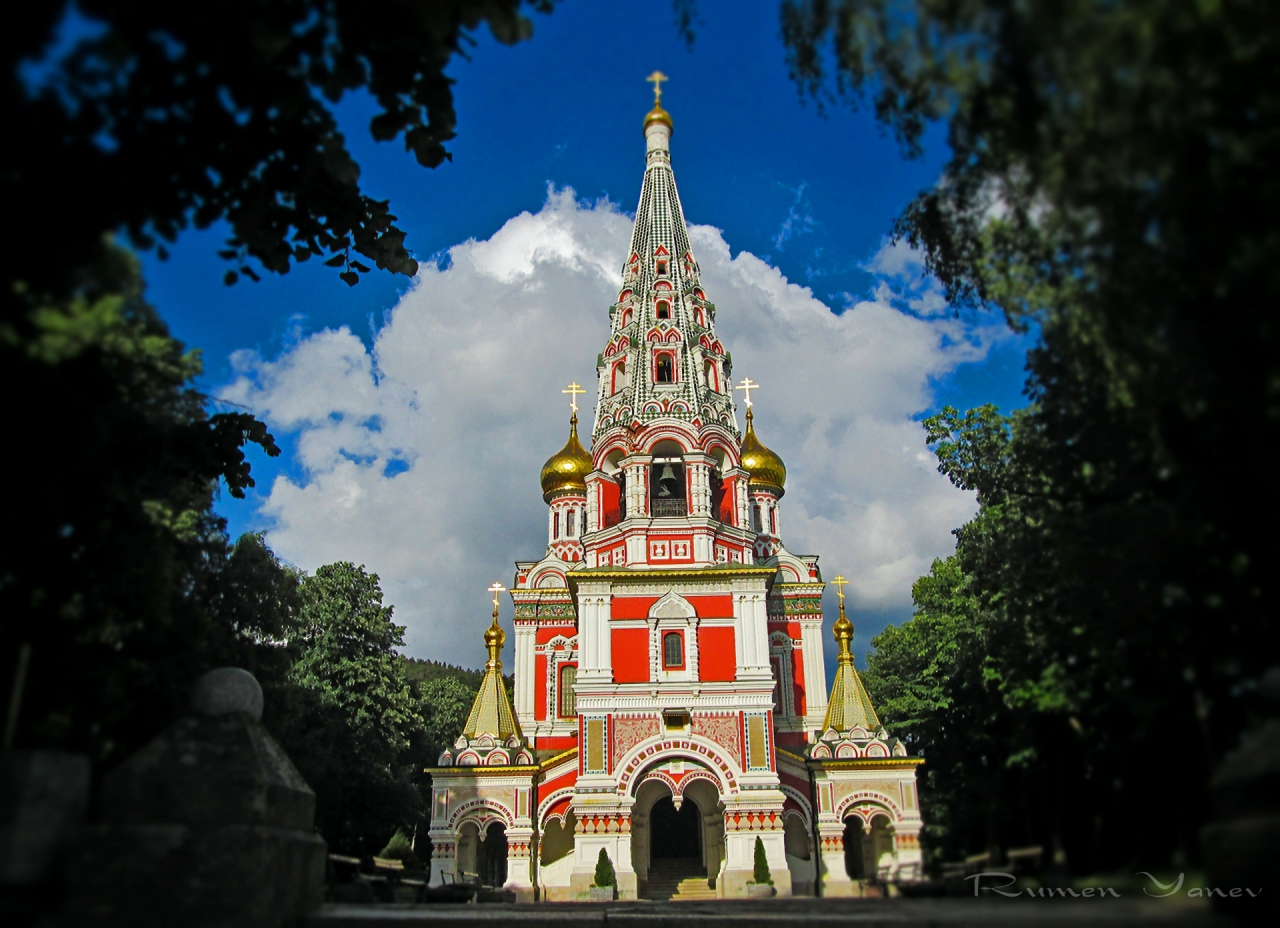 Шипченският манастир в гр. Шипка, община Казанлък.