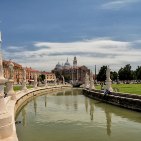 Край канала на Prato della Valle