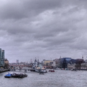 Привечер Панорамно от Tower Bridge