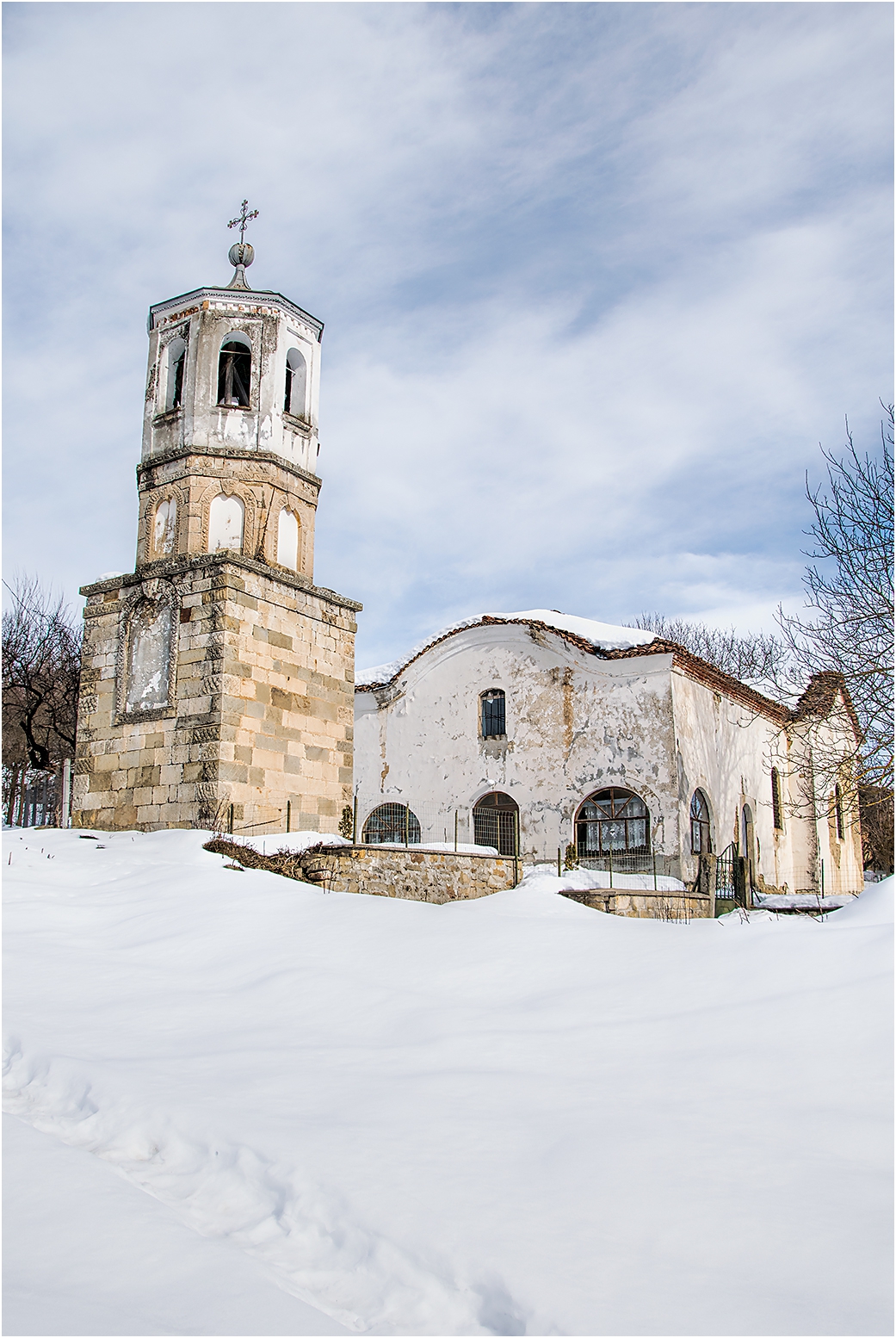 Църквата Св. Троица, с.Яковци