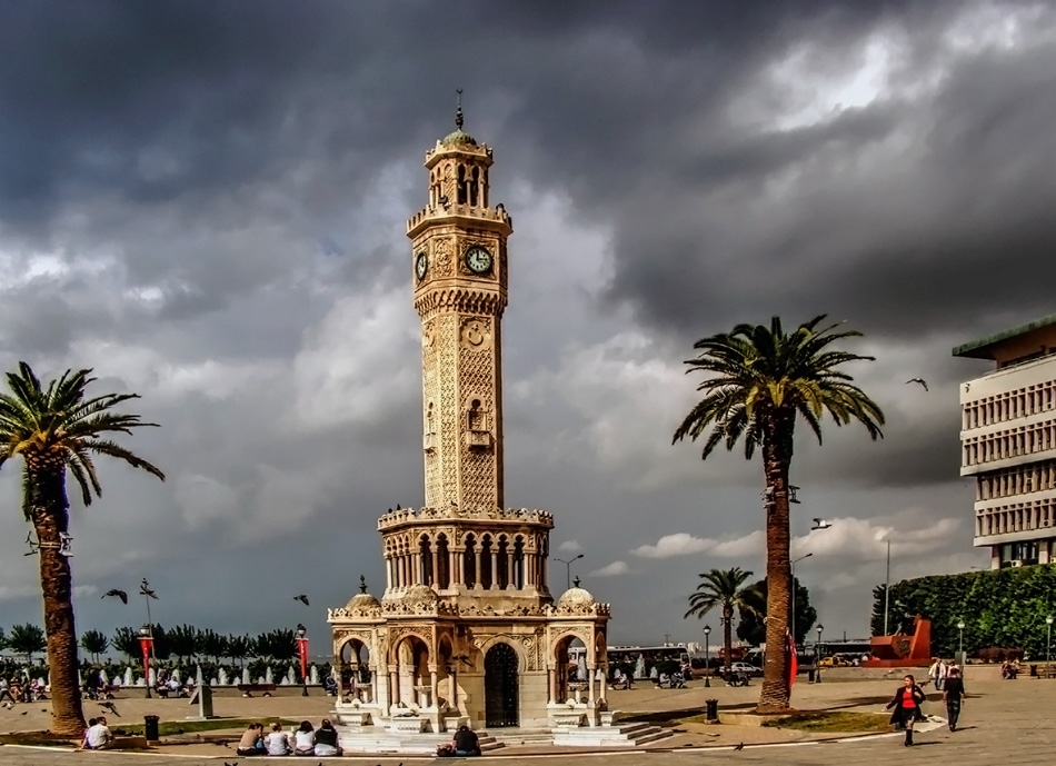 Часовниковата кула
