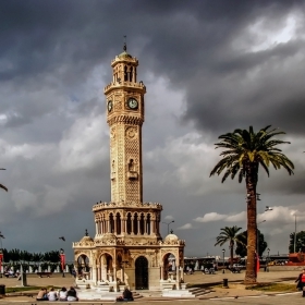 Часовниковата кула