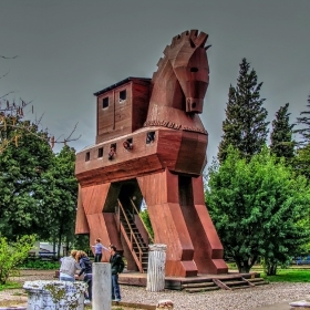 Троянският кон