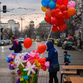 Вчера, осми март