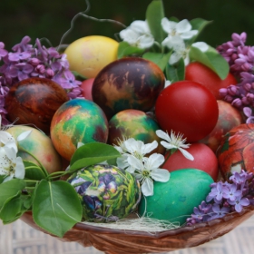 Великденски цветове