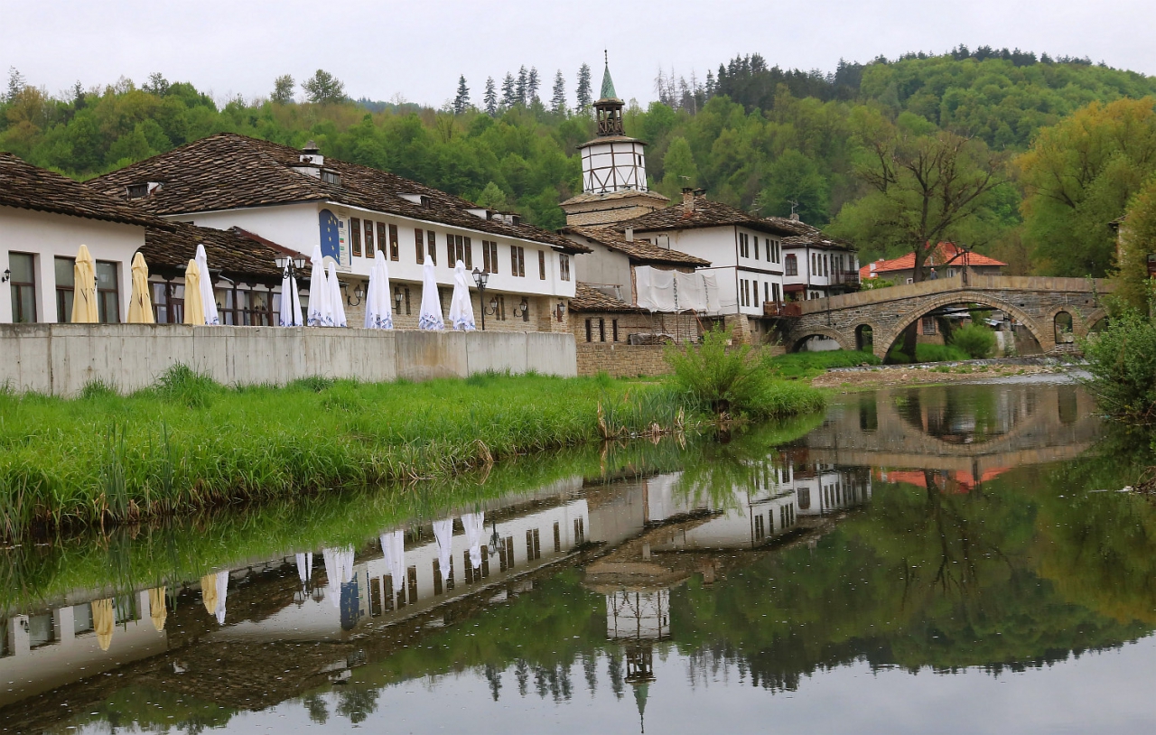 Поглед към часовниковата кула