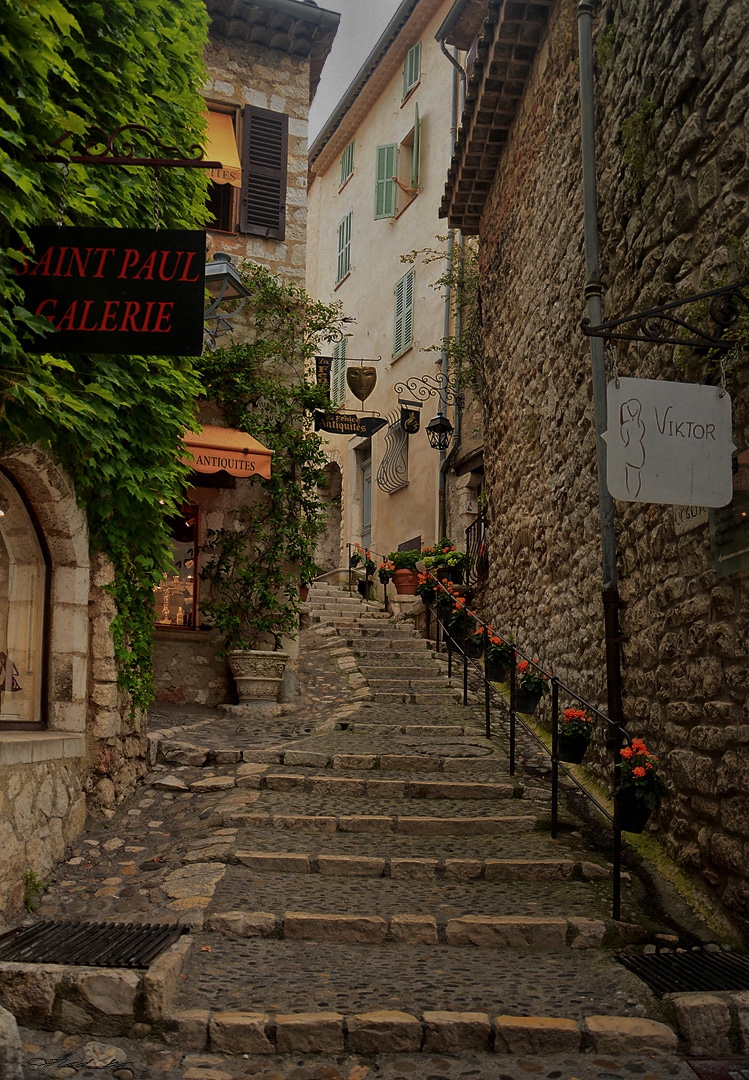 По стълбите на Saint-Poul de Vence