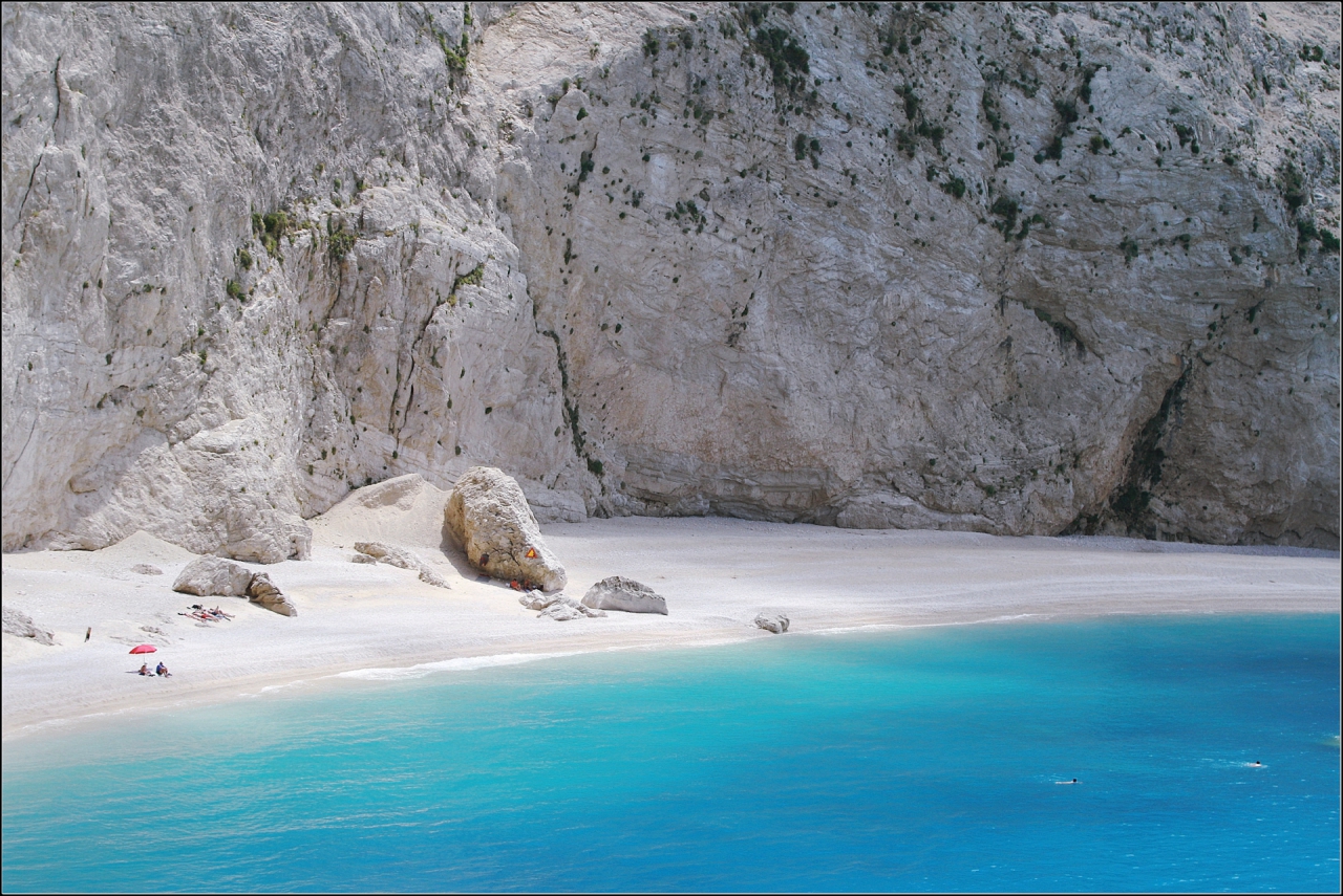 Изумрудена  Porto Katsiki  one of the best beaches in Greece