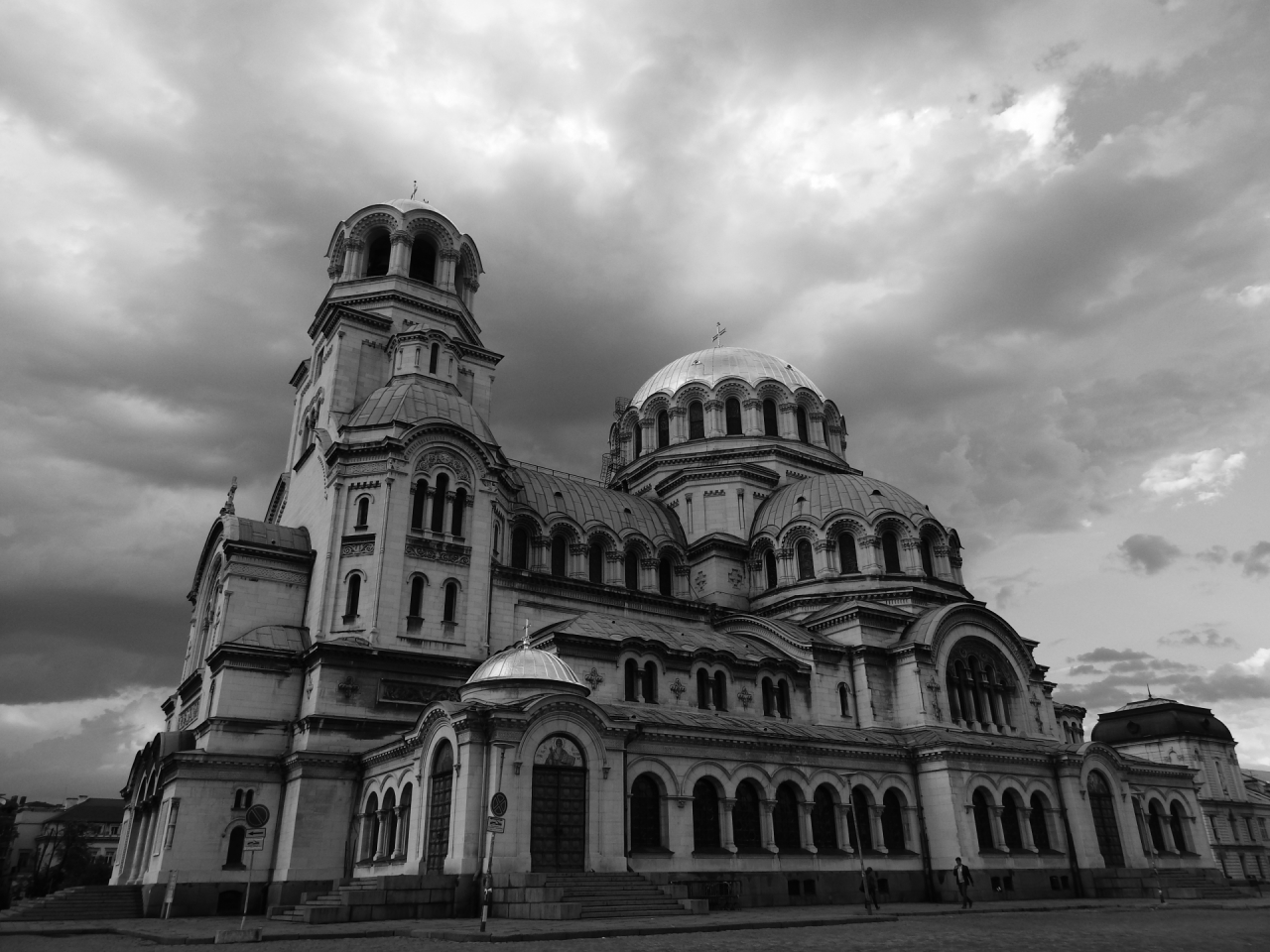Храм-паметник Свети Александър Невски