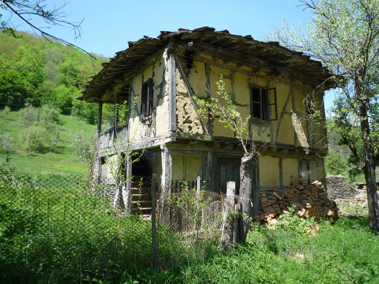 Старата къща