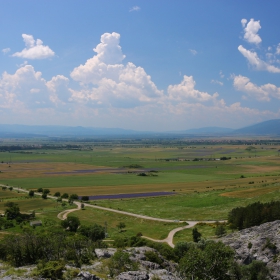 Долината