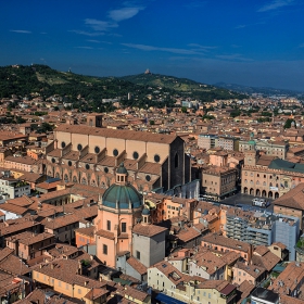 Катедрала Свети Петроний и площад Maggiore