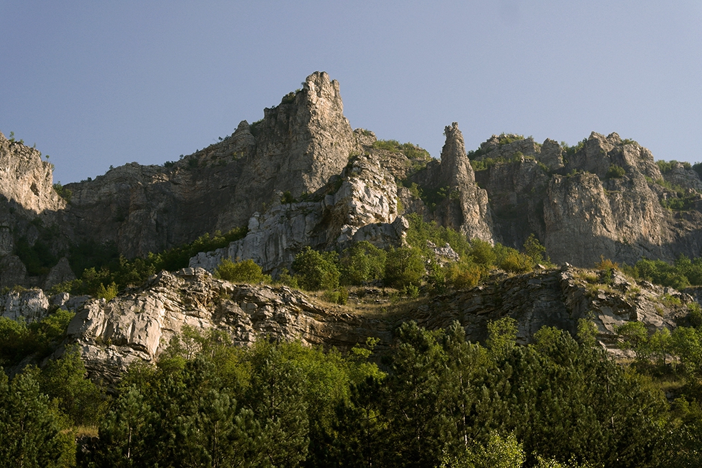 Лакатнишките скали