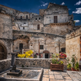 По уличките на Matera - цял екран, моля