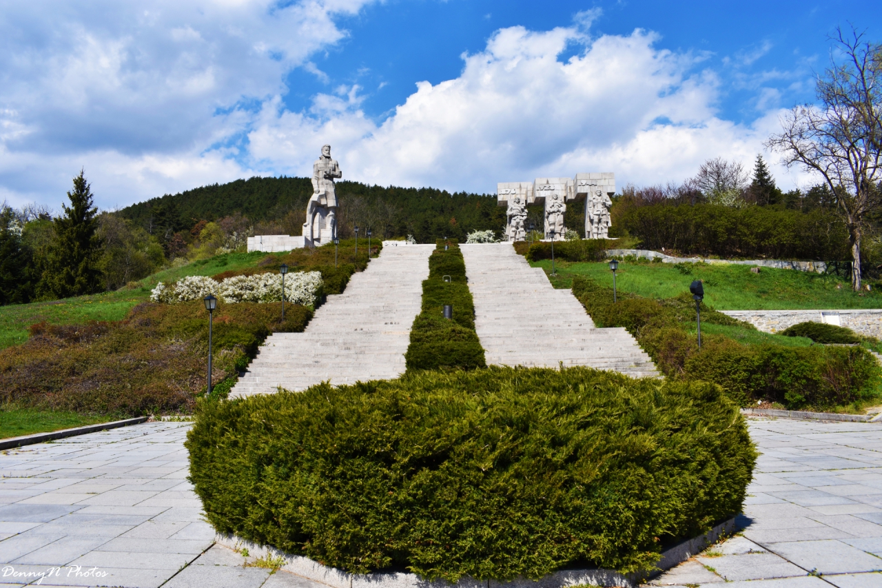 Паметник на Христо Ботев, гр.Калофер