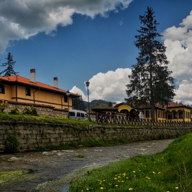 Край река Тополница