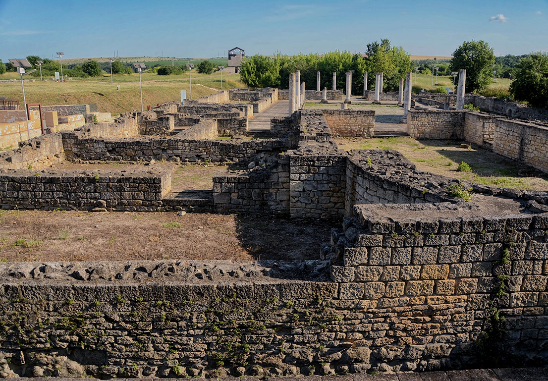 Abritus, руините на сградата с перистилния двор, VI век
