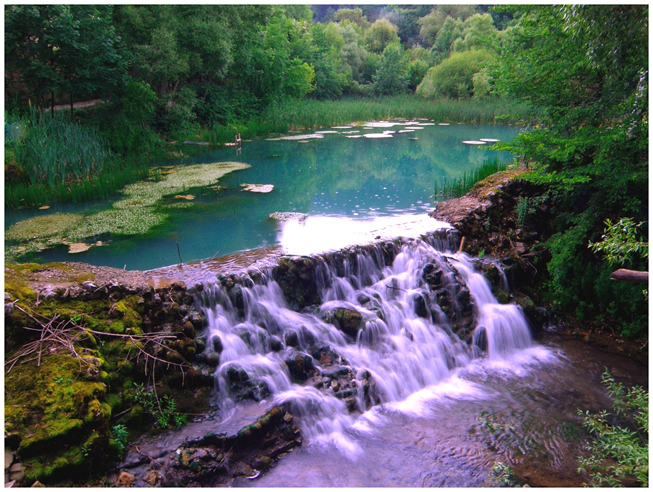 Малък водопад