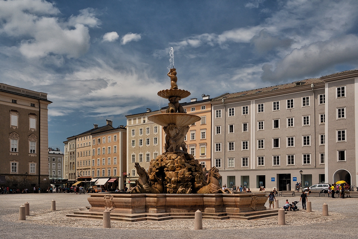 Residenzbrunnen, 1661 г.