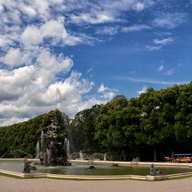 Fama-Brunnen, 1885 г.