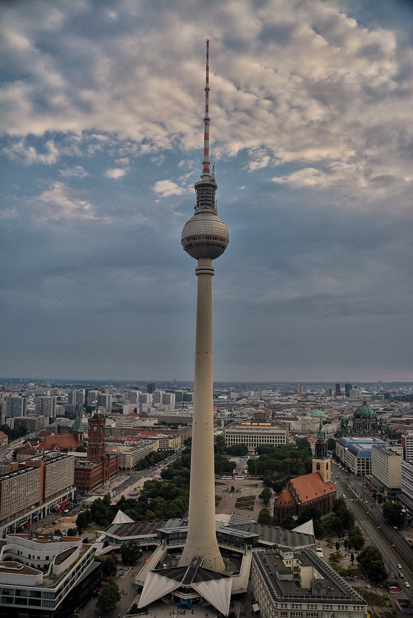 Berliner Fernsehturm, 368 m
