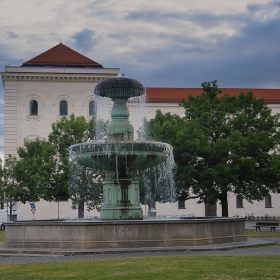 Brunnen am Geschwister-Scholl-Platz, 1844 г., Munchen