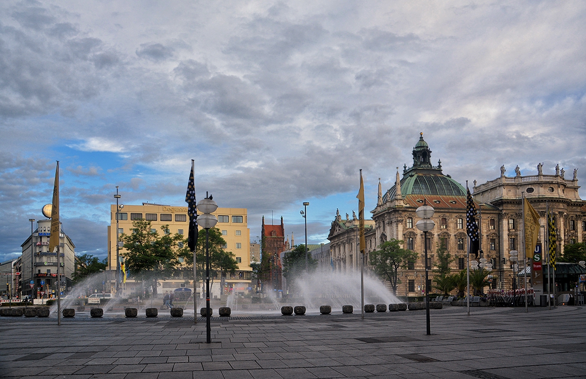 Karlsplatz, Munchen