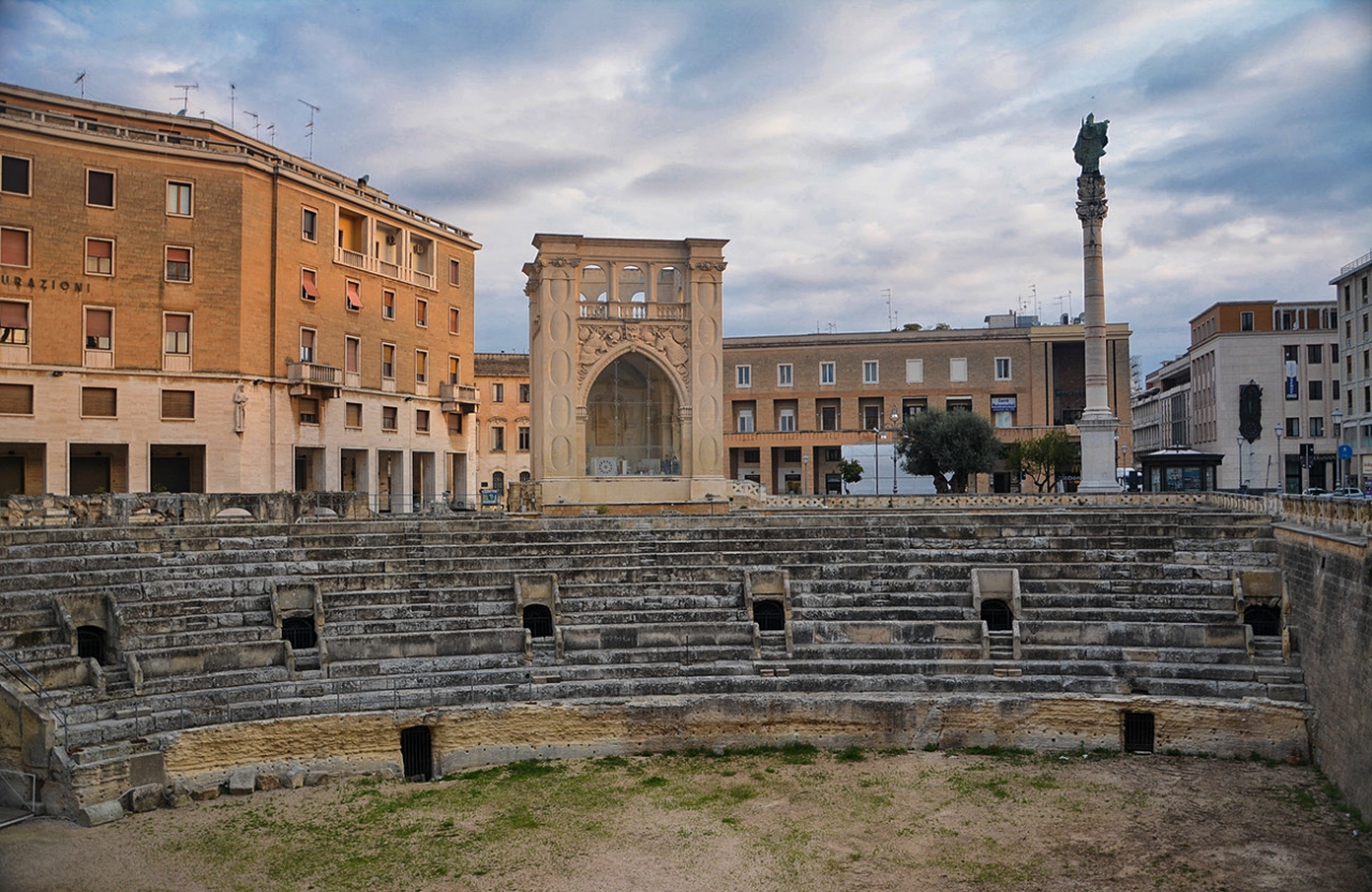 Anfiteatro romano*, Lecce