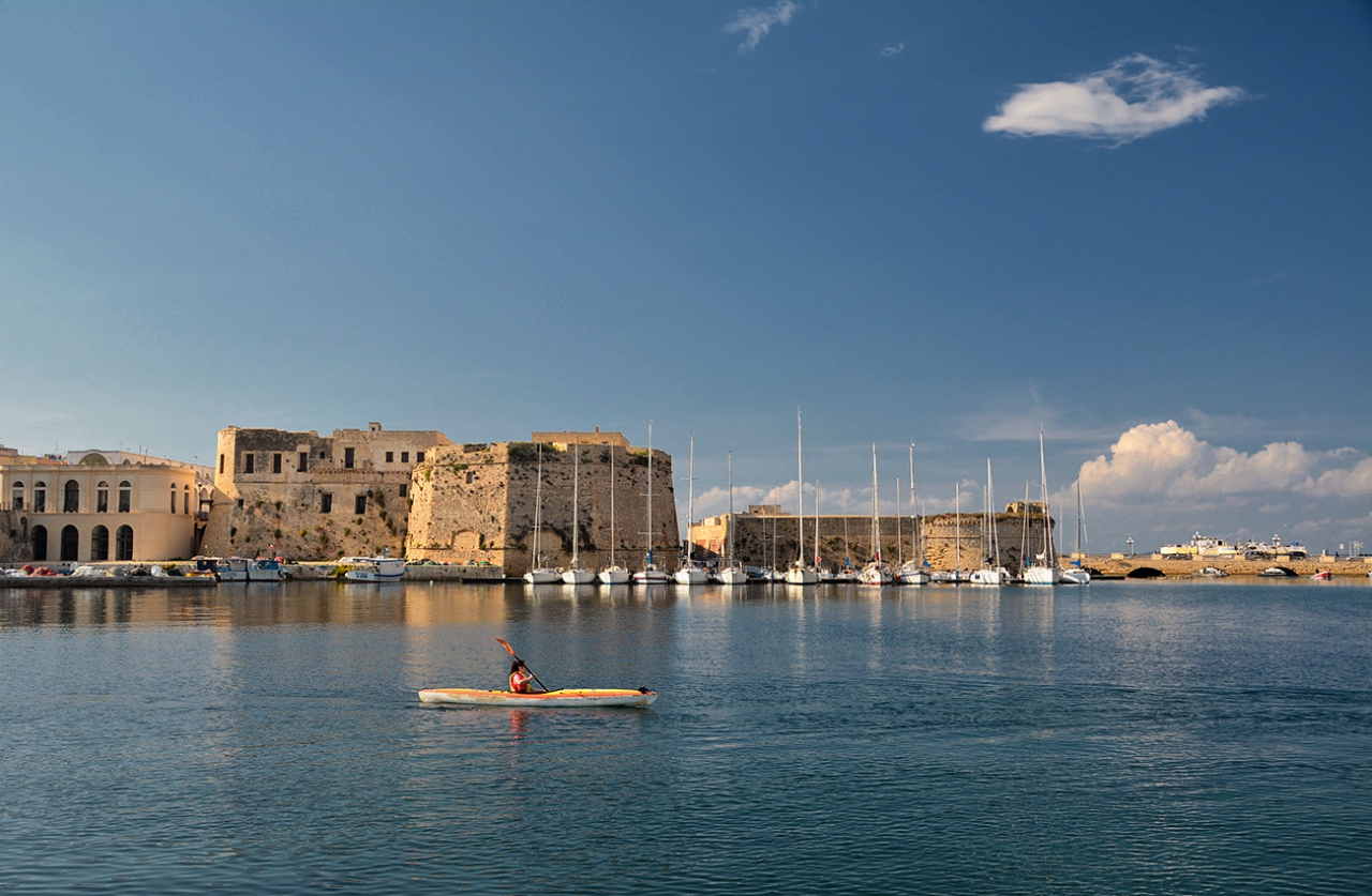 Чудеса се случват и преди Коледа! ...... Castello di Gallipoli, ХI-XIII век