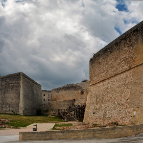 Castello Aragonese, 1498 г.