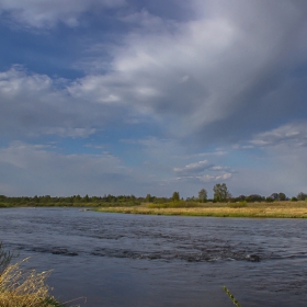 На реке Великой