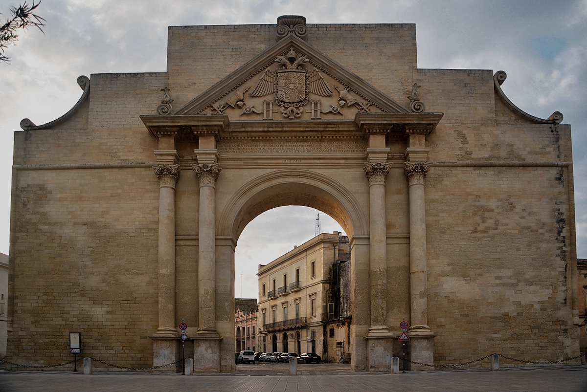 Porta Napoli, 1548 г.,