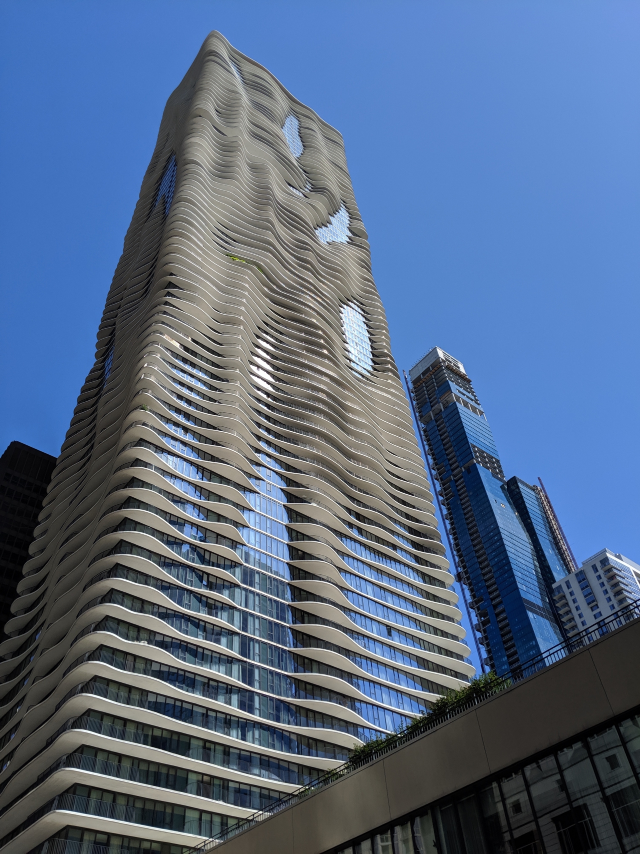 Aqua ,by Studio Gang Architects