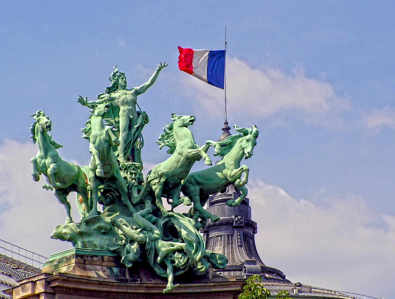 Paris - Grand Palais Statue